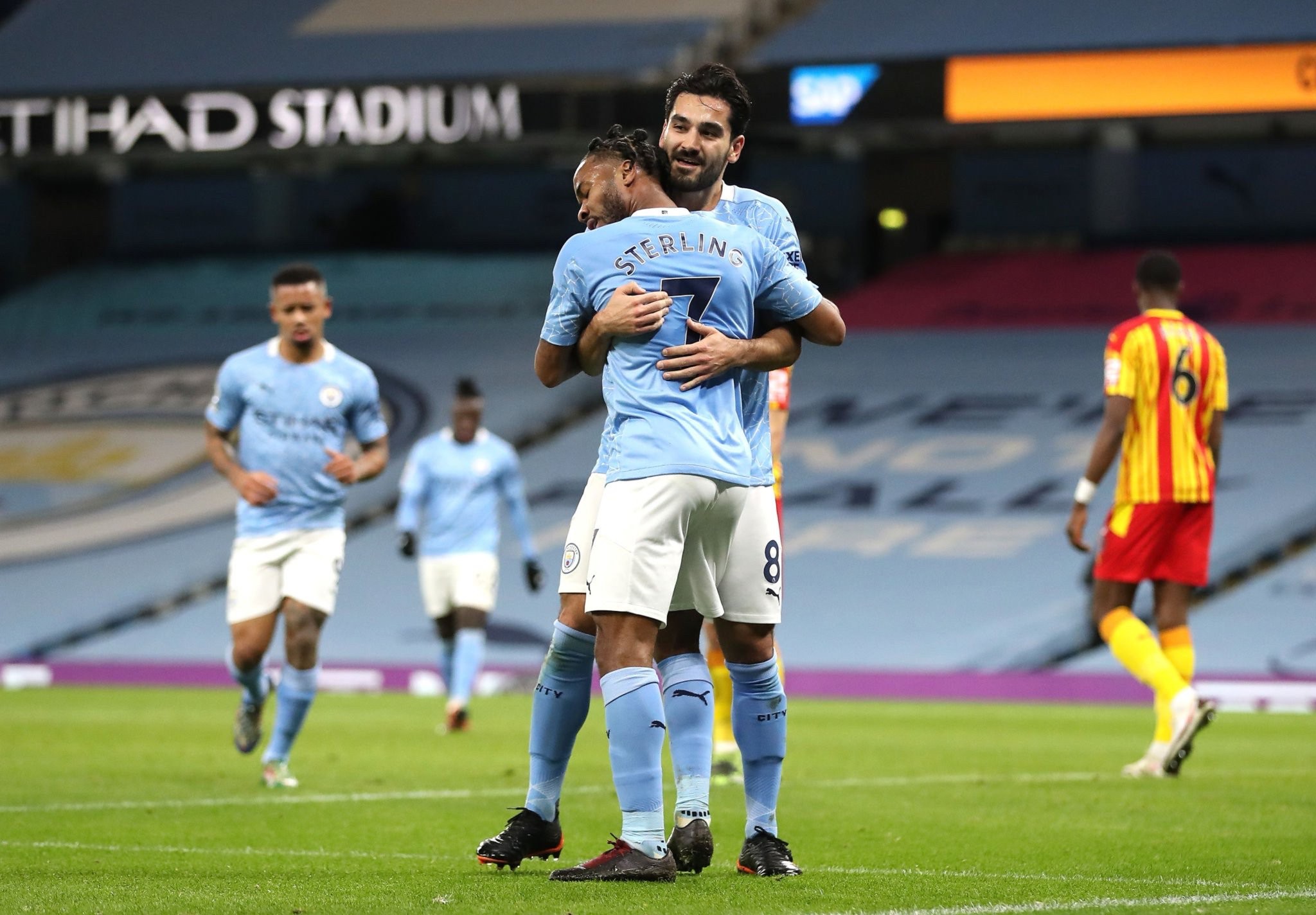 更在波兰男 更在波兰男